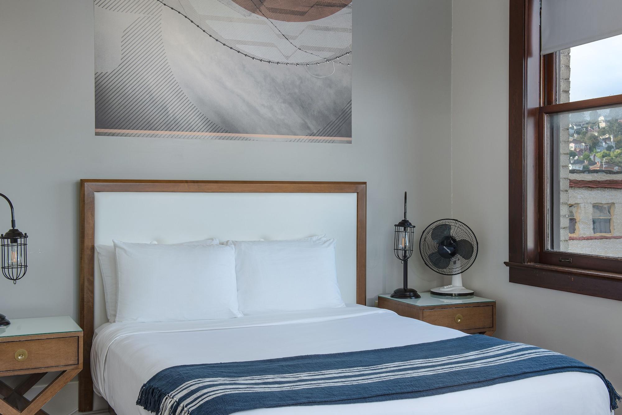 Commodore Hotel Асторія Екстер'єр фото