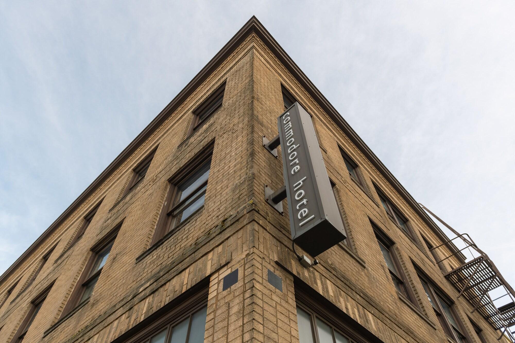 Commodore Hotel Асторія Екстер'єр фото