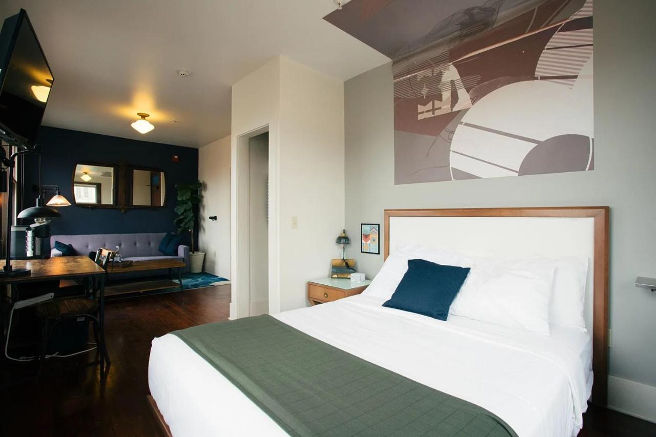 Commodore Hotel Асторія Екстер'єр фото